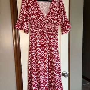 ⭐️NWOT⭐️Red and White Patterned Maxi Dress